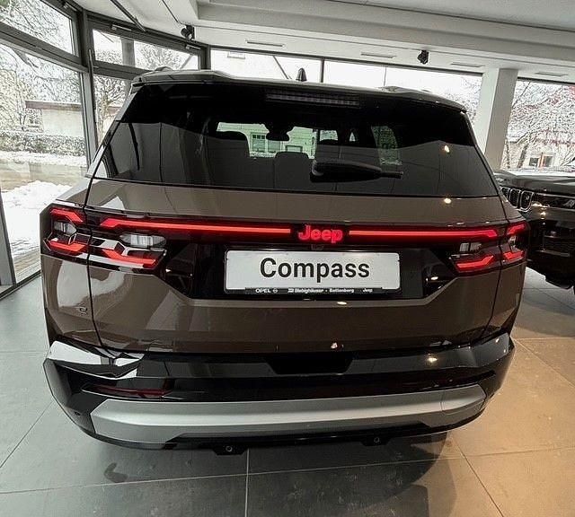 Neu Jeep Compass 156 kW (213 PS) 2026 Grün SUV