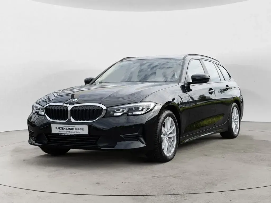 Gebraucht BMW 320 Advantage 190 PS (139 kW) 2020 Schwarz Kombi
