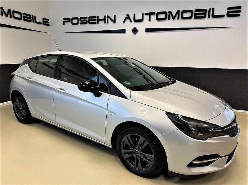 Silber Gebraucht 2020 Opel Astra S Limousine | 14.250 € (Etwas zu teuer) - Bild 1/4
