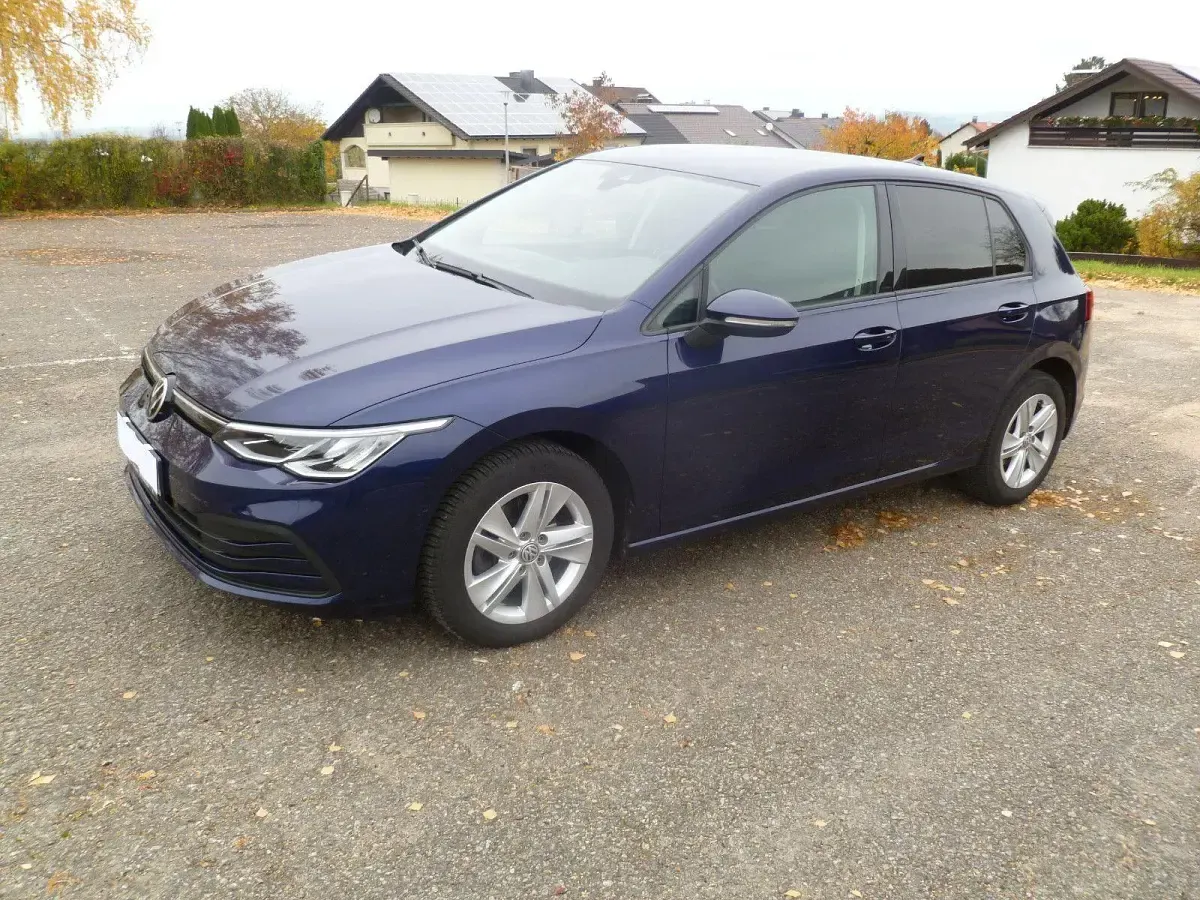 Brugt VW Golf VIII 110 HK (80 kW) 2020 Blå Sedan