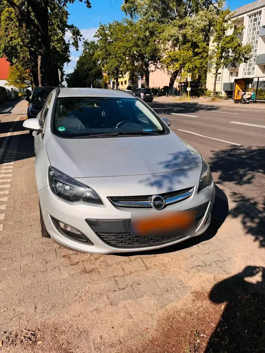 Gebraucht Opel Astra 165 PS (121 kW) 2015 Grau Kombi
