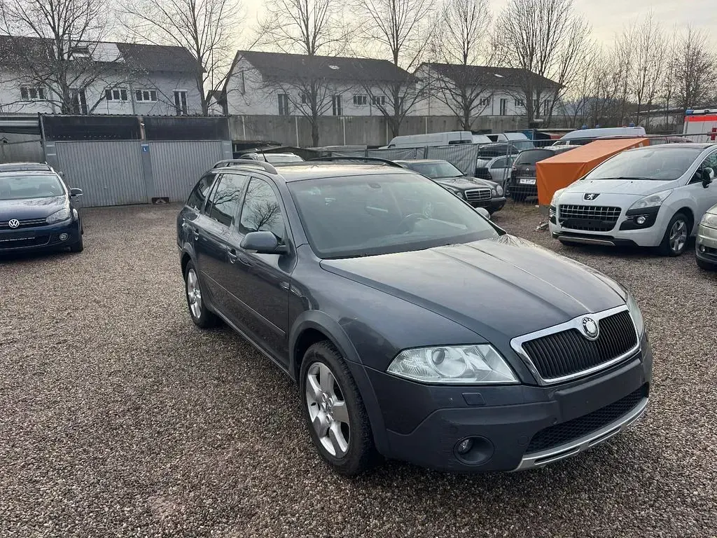 Gebraucht Skoda Octavia Scout 140 PS (102 kW) 2008 Grau Kombi
