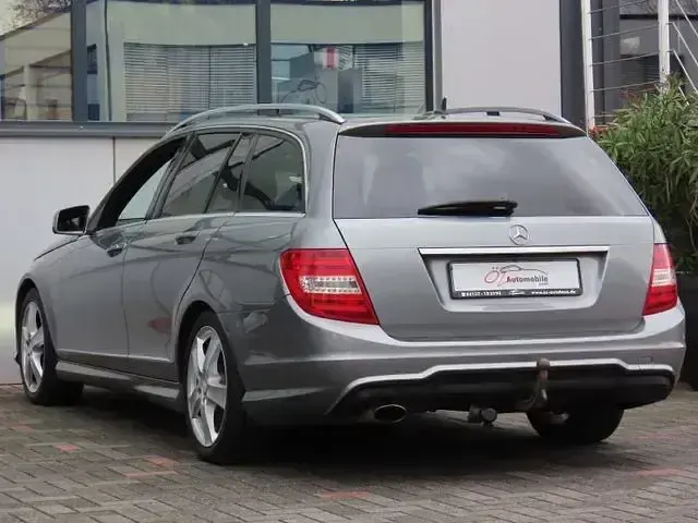 Gebraucht Mercedes C200 AMG line 184 PS (135 kW) 2013 Silber Limousine