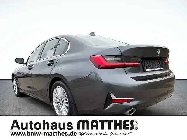 Gebraucht BMW 330 Luxury Line 258 PS (189 kW) 2019 Grau Limousine