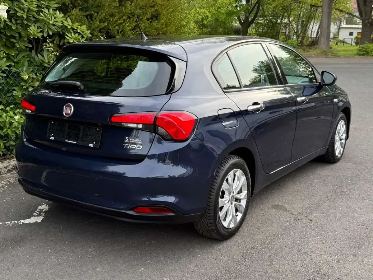 Gebraucht Fiat Tipo Easy 120 PS (88 kW) 2017 Blau Limousine