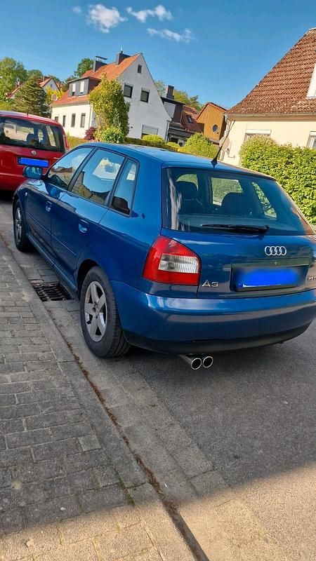 Blau Gebraucht 2003 Audi A3 Limousine | 1.000 € (Superpreis) - Bild 1/4