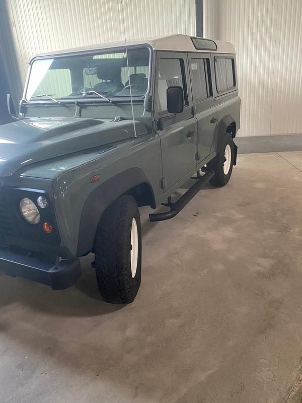 Grün Gebraucht 2014 Land Rover Defender SUV | 47.500 € (Teuer) - Bild 1/4