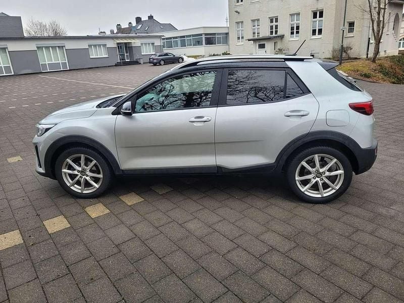 Silber Gebraucht 2018 Kia Stonic Vision SUV | 12.300 € (Guter Preis) - Bild 1/4