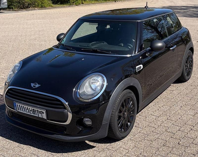 Usata Mini ONE 102 CV (75 kW) 2017 Nero Utilitaria