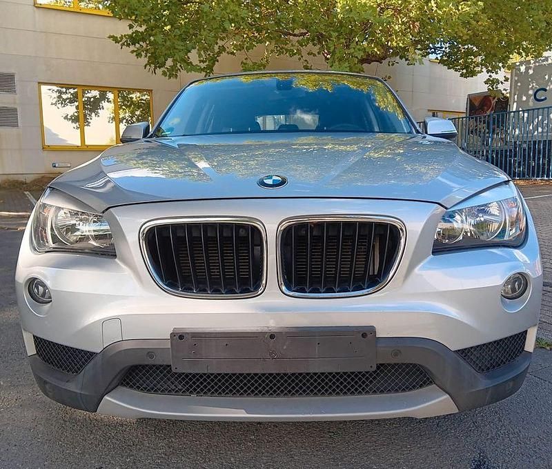 Silber Gebraucht 2014 BMW X1 SUV | 11.490 € (Guter Preis) - Bild 1/4