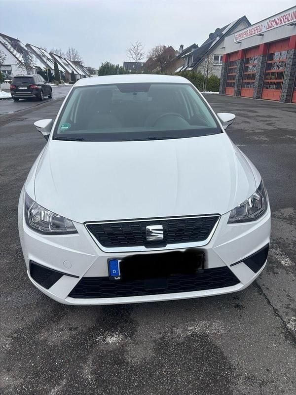 Weiß Gebraucht 2019 Seat Ibiza Kleinwagen | 10.490 € (Guter Preis) - Bild 1/4