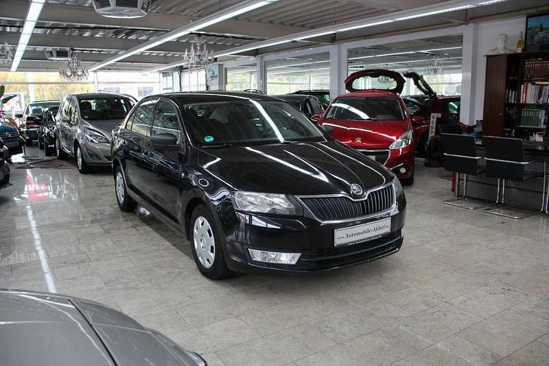Gebraucht Skoda Rapid Active 86 PS (63 kW) 2013 Schwarz Limousine