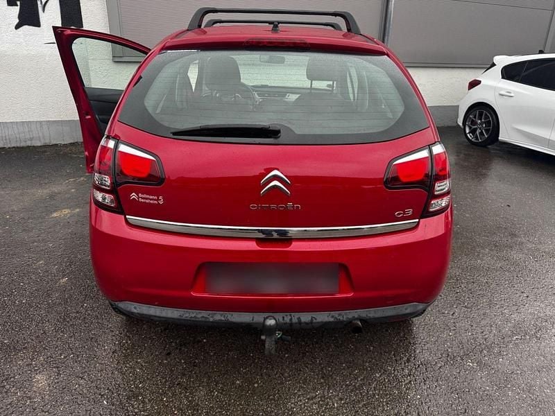 Gebraucht Citroën C3 Feel 82 PS (60 kW) 2016 Rot Limousine