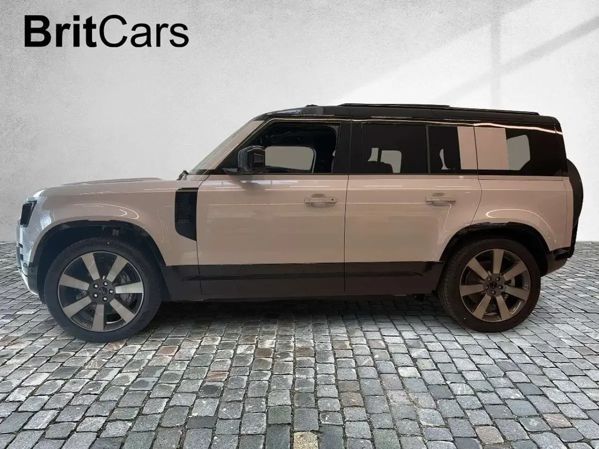 Neu Land Rover Defender HSE Dynamic 351 PS (258 kW) 2026 Grau SUV