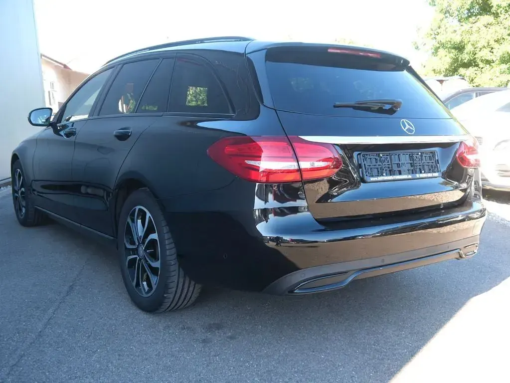 Gebraucht Mercedes C220 Avantgarde 170 PS (125 kW) 2015 Schwarz Kombi