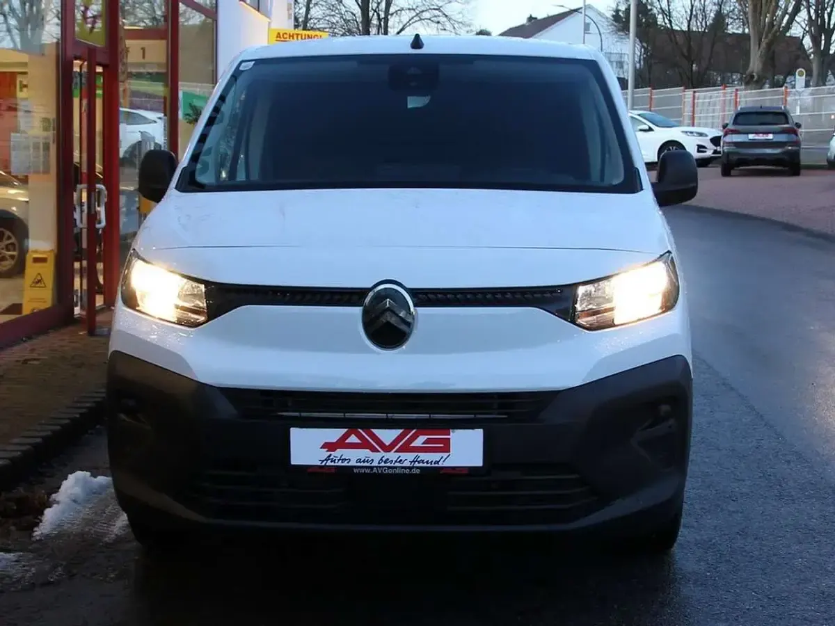 Neu Citroën Berlingo 102 PS (75 kW) 2025 Weiß Van / Kleinbus