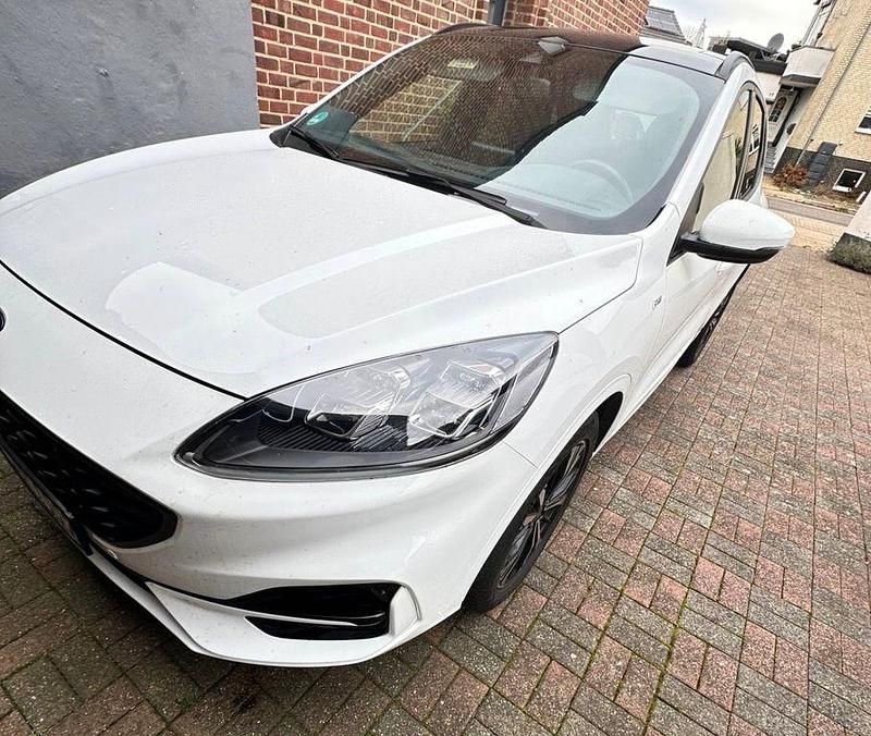 Weiß Gebraucht 2021 Ford Cougar Coupé | 21.600 € - Bild 1/4