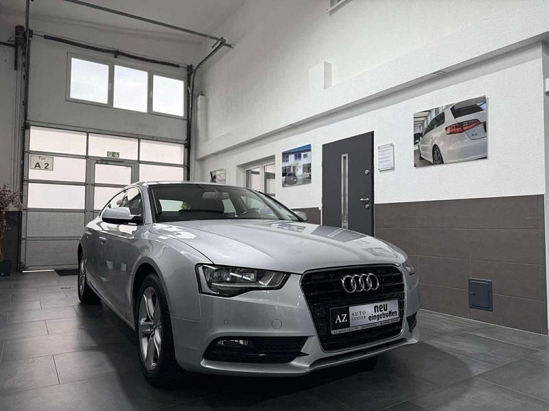 Gebraucht Audi A5 Business 170 PS (125 kW) 2012 Eissilber Coupé