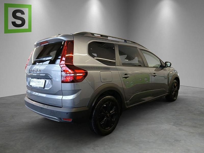 Neu Dacia Jogger Extreme 141 PS (103 kW) 2025 Grau Van / Kleinbus
