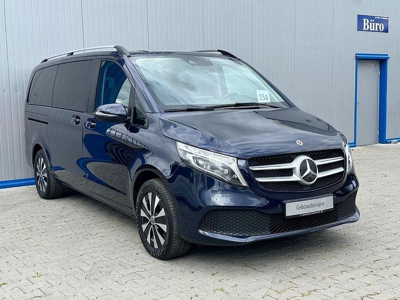 Gebraucht Mercedes V250 190 PS (139 kW) 2020 Blau Van / Kleinbus