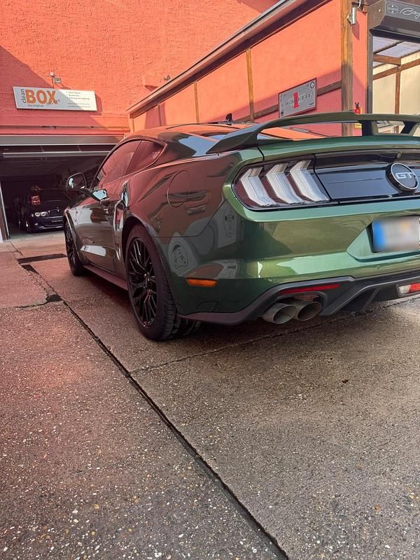 Gebraucht Ford Mustang GT 450 PS (330 kW) 2022 Grün Coupé