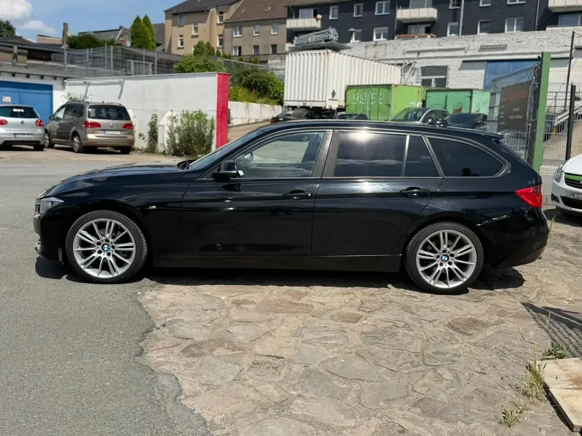 Gebraucht BMW 320 Efficient Dynamics 163 PS (119 kW) 2013 Schwarz Kombi