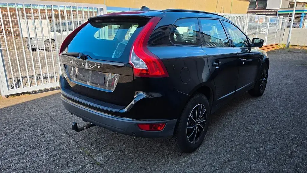 Gebraucht Volvo XC60 163 PS (119 kW) 2010 Schwarz SUV