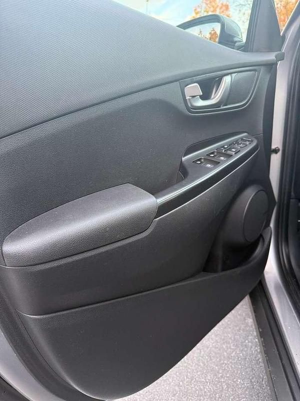 Gebraucht Hyundai Kona Trend 150 kW (204 PS) 2021 Silber SUV