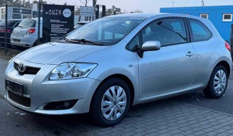 Silber Gebraucht 2008 Toyota Auris Sol Limousine | 3.499 € (Guter Preis) - Bild 1/4