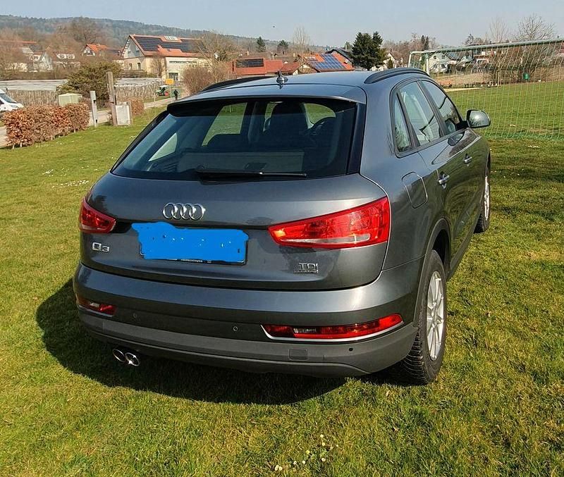 Gebraucht Audi Q3 Design 150 PS (110 kW) 2015 Grau SUV