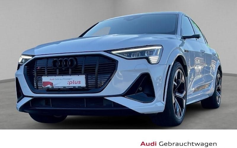 Gebraucht Audi e-tron Comfort 369 kW (503 PS) 2023 Weiß SUV