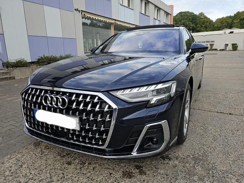Blau Gebraucht 2022 Audi A8 Limousine | 48.998 € (Superpreis) - Bild 1/4