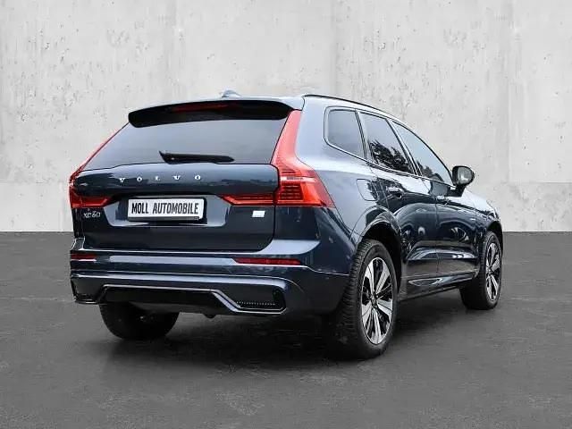 Gebraucht Volvo XC60 Plus 398 PS (292 kW) 2023 Denim blue / metallic SUV