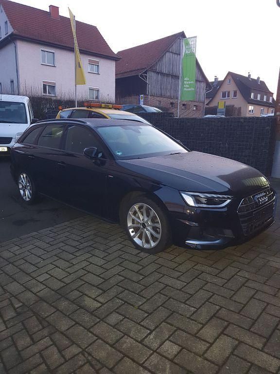 Gebraucht Audi A4 Advanced 204 PS (150 kW) 2024 Mythosschwarz Kombi