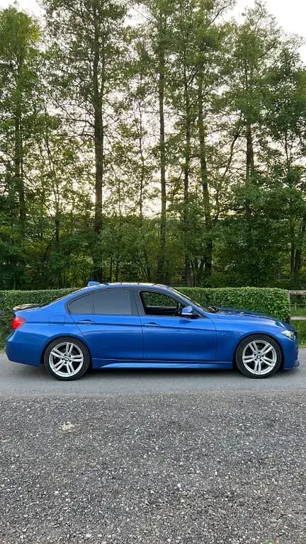 Gebraucht BMW 330e iPerformance 252 PS (185 kW) 2018 Blau Limousine