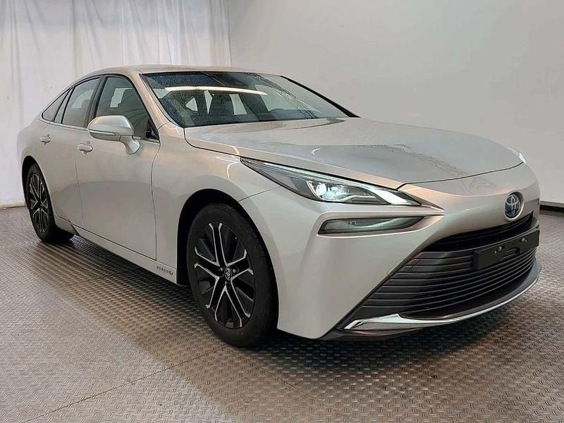 Gebraucht Toyota Mirai 182 PS (133 kW) 2021 Silber Limousine