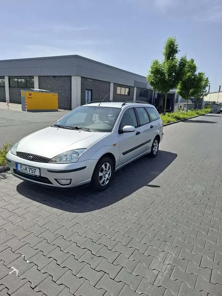 Gebraucht Ford Focus Trend 116 PS (85 kW) 2002 Kombi