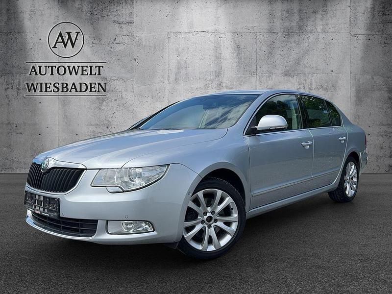 Gebraucht Skoda Superb Elegance 160 PS (117 kW) 2010 Silber Limousine