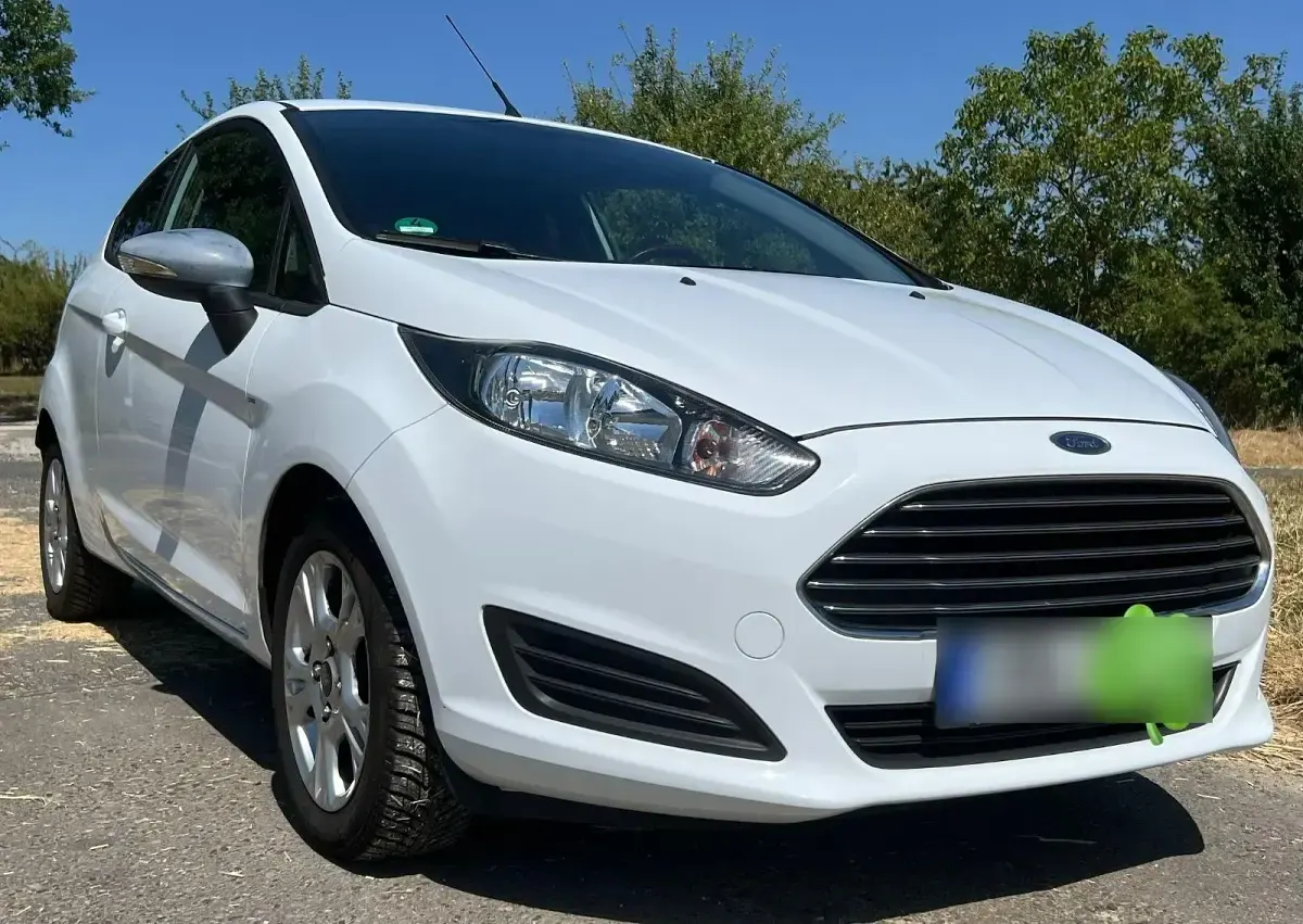 Gebraucht Ford Fiesta SYNC Edition 65 PS (47 kW) 2014 Weiß Kleinwagen