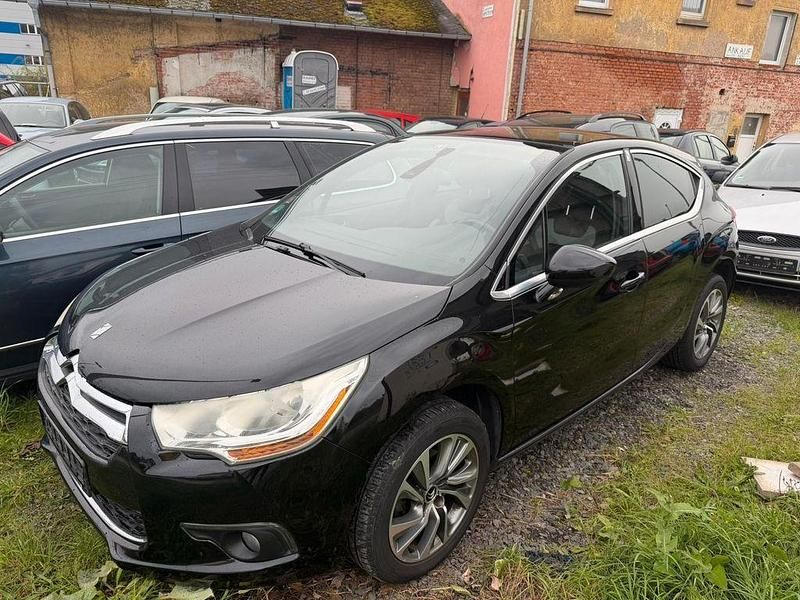 Schwarz Gebraucht 2012 Citroën DS4 Kleinwagen | 3.600 € (Guter Preis) - Bild 1/4