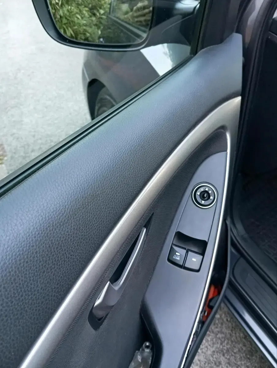 Gebraucht Hyundai i30 110 PS (80 kW) 2015 Grau Limousine