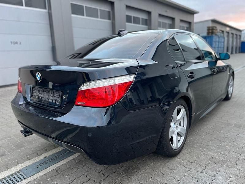 Gebraucht BMW 523 M Sport 190 PS (139 kW) 2008 Schwarz Limousine