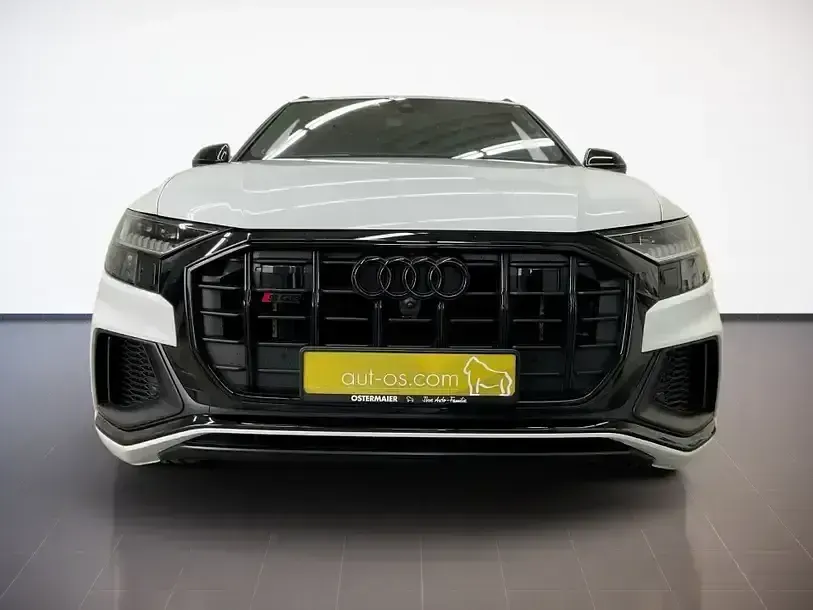 Gebraucht Audi SQ8 Ambiente 507 PS (372 kW) 2023 Gletscherweiß SUV