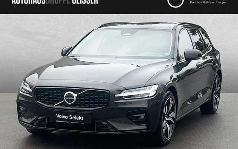 Platinum grau Gebraucht 2025 Volvo V60 Plus Kombi | 37.990 € (Guter Preis) - Bild 1/4