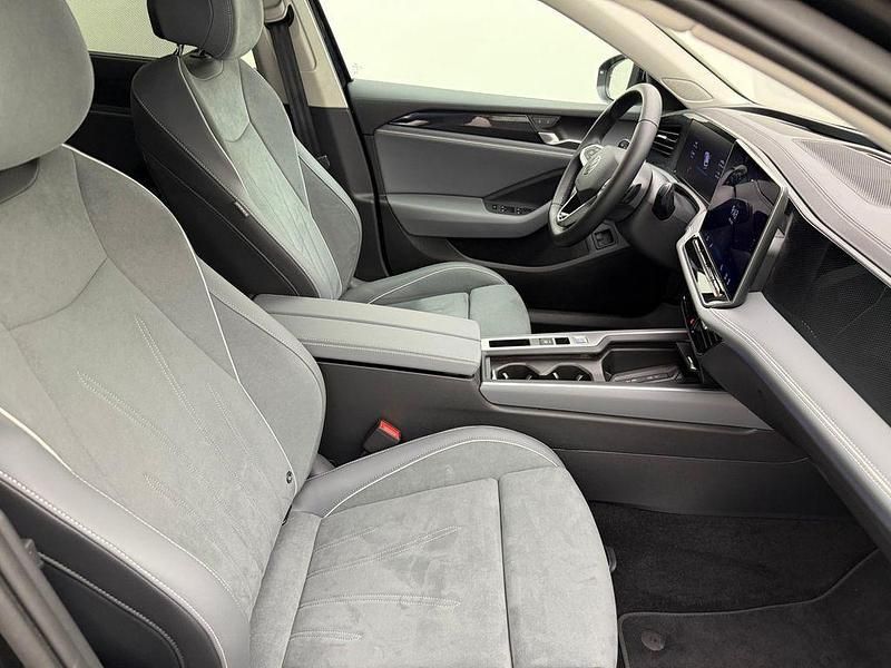 Gebraucht VW Passat 204 PS (150 kW) 2024 Schwarz Kombi