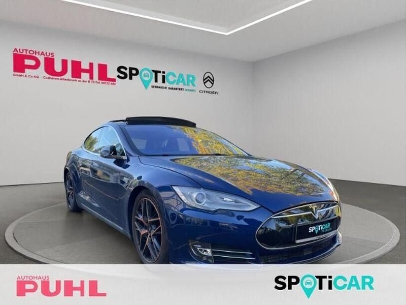 Blau Gebraucht 2015 Tesla Model S Limousine | 23.990 € (Guter Preis) - Bild 1/4