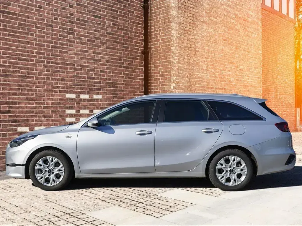Gebraucht Kia Ceed Sportswagon 101 PS (74 kW) 2024 Silber Kombi