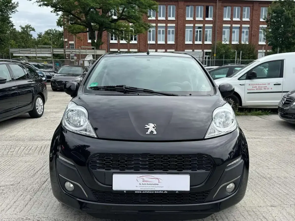 Gebraucht Peugeot 107 Envy 68 PS (50 kW) 2012 Metallicschwarze/m Kleinwagen