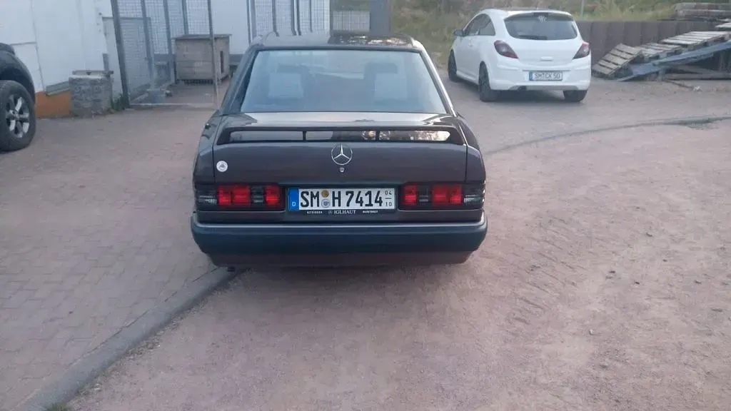 Gebraucht Mercedes 190 109 PS (80 kW) 1993 Limousine
