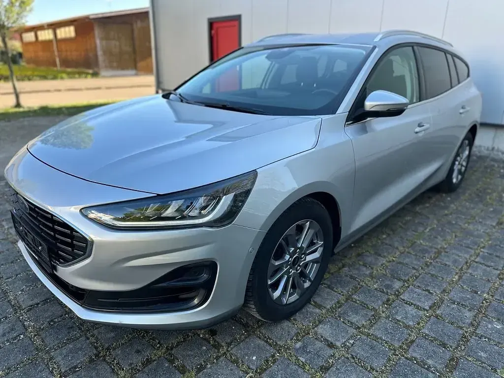 Gebraucht Ford Focus Titanium X 116 PS (85 kW) 2023 Silber Limousine